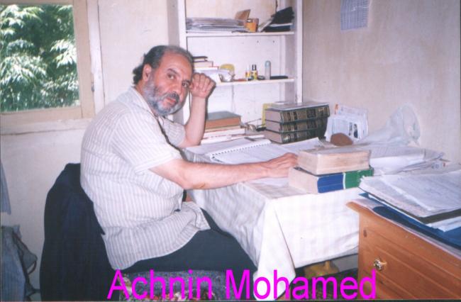 ACHNIN M. au bureau